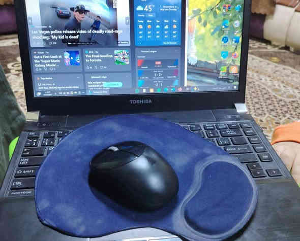 حاسبه توشيبا نضافه مثل مشوف بالصوره كوراي ٥ سلسه وحلوه حجم الشاشه مناسب للطلاب لا ثكيله ولا جبيره تقره عليها وانت مرتاح
تواصل على واتساب ***********
