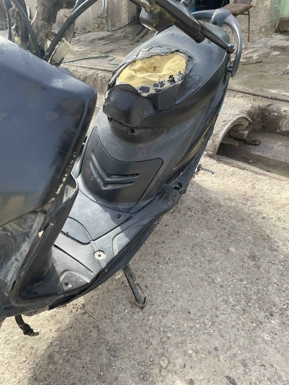 السلام عليكم شباب دراجه ماكس للبيع شلعه ومعدل مكينه 49الدراجه بس يرادله ترتيب السعر 350بي مجال للشراي الرقم ***********
