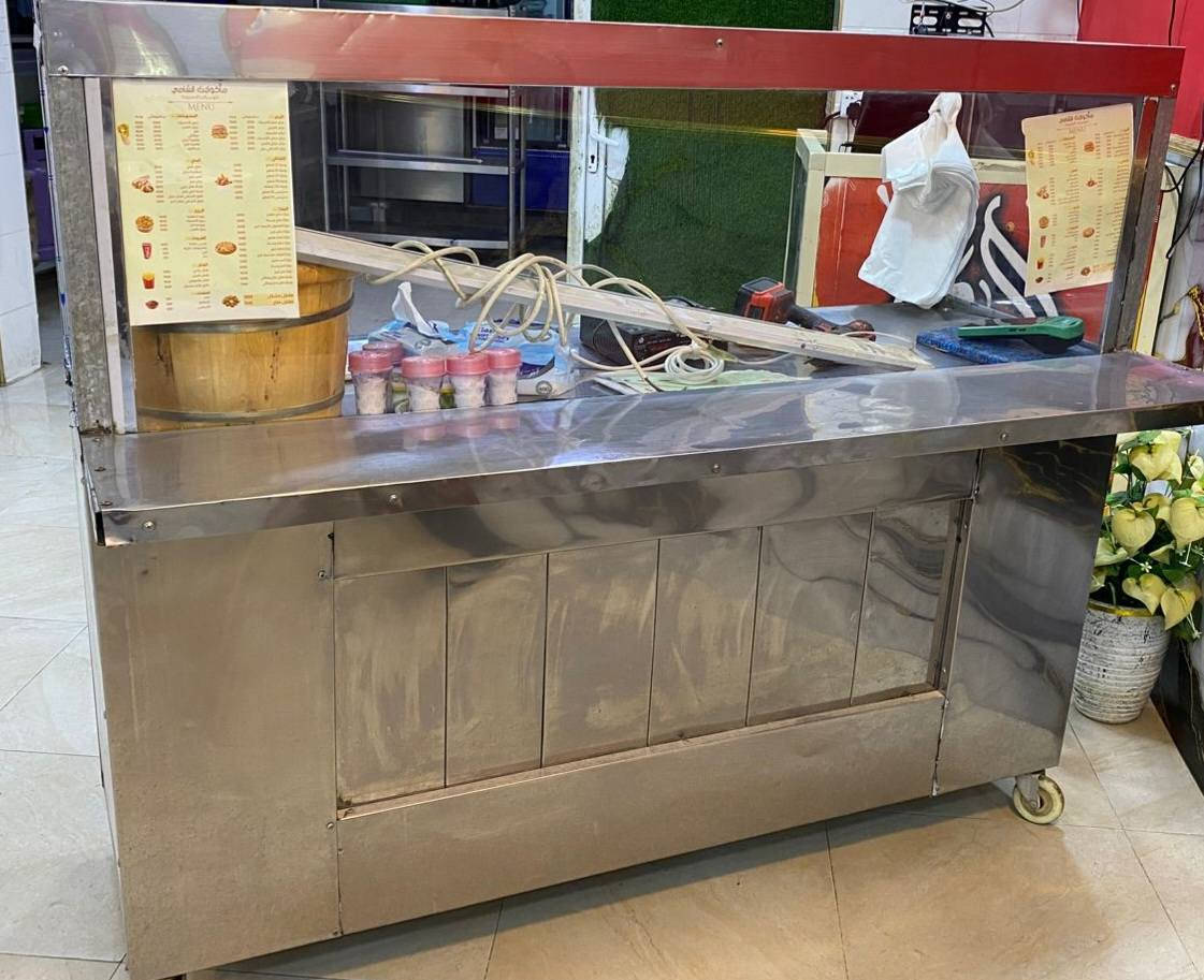 السلام عليكم رجاءآ قبل متتصل اقرأ المنشور ..العنوان فلوجه للاتصال *********** 
شوايه مزدوجه سعرها ٥٥٠
كابسة صاج ١٠٠
ميز كاشير ١٠٠
رف ١٥٠
بسطه سل ستيل ٣٠٠
