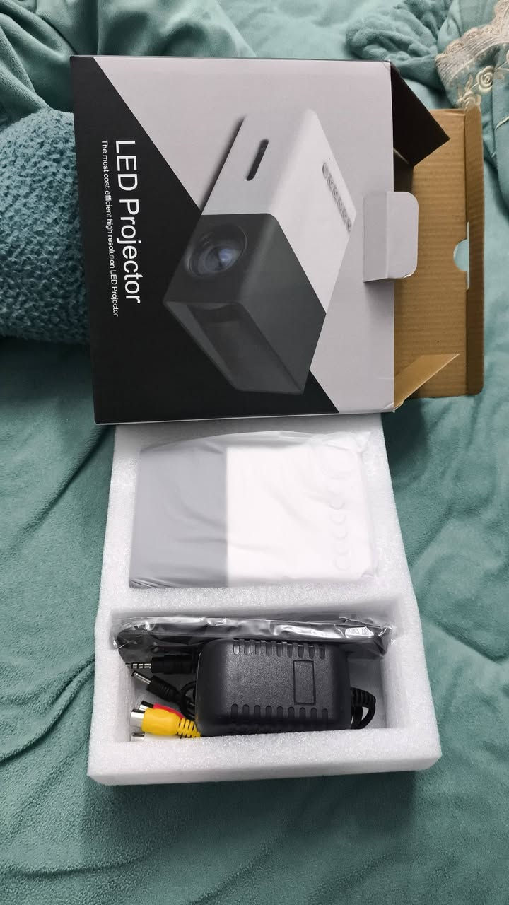 مكاني حي الجهاد
ايباد ماينزل تطبيقات حط سعرك وبالعافيه 

وجهاز داتا شو جديد غير مستعمل نهائيا رايده ب15

......... 
***********
وتساب او ماسنجر
