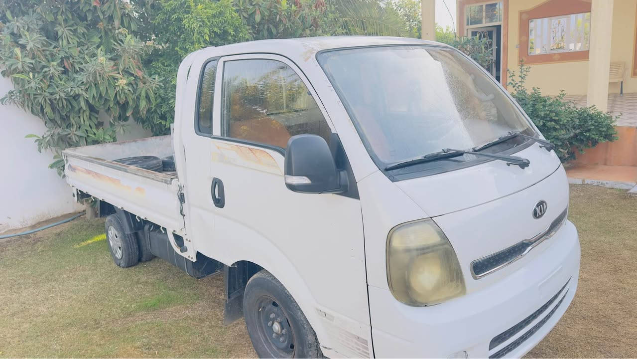 السلام عليكم 
كيا حمل موديل 2018 
منفيس كامل تترقم بأي مكان اوراقها كامله
كير محرك صدر كله شرط 
للاستفسار *********** تكريت, صلاح الدين
