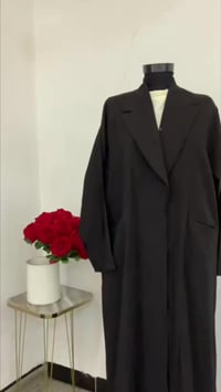 عبايه رسمي • اسود فحم • لحد ٨٥