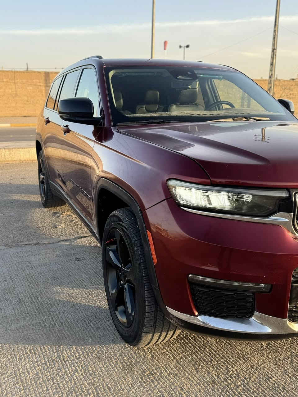 جيب كراند شيروكي لمتد مديل 2023 وارد امريكي سبعه راكب بدون رقم
للاستفسار / ***********
