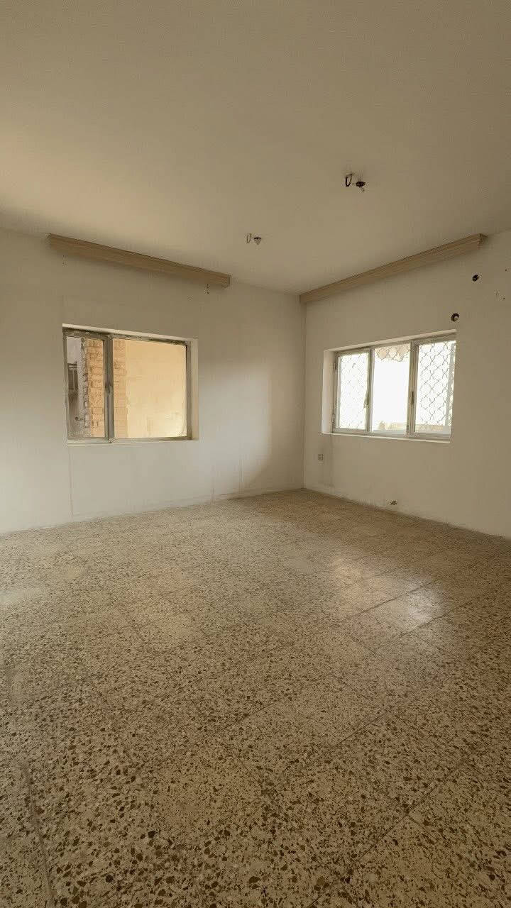 مشتمل طابق ثاني للايجار 
يحتوي غرفتين نوم وغرفة طفل مع استقبال ومطبخ واسع مع خدمات وبيتونه مع السطح والاتصال مع صاحب الدار جانبي دون وسيط
الموقع بغداد - السيدية خلف جامع الأقصى الفرع مقابل المركز الصحي 
للاستفسار الاتصال على 
***********
