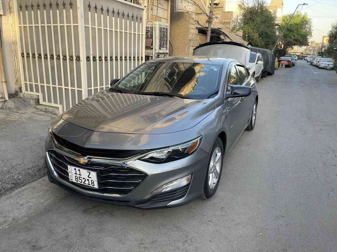 السلام عليكم 
ماليبو 23
سياره جاهزة من كلشي
رادار امامي اوتو ستوب
بصمة تشغيل
صبغ بنيد فقط
ماشيه 5000 
مكان السياره بغداد 
الاعظمية ***********
السعر 135$ بيه مجال بسيط
