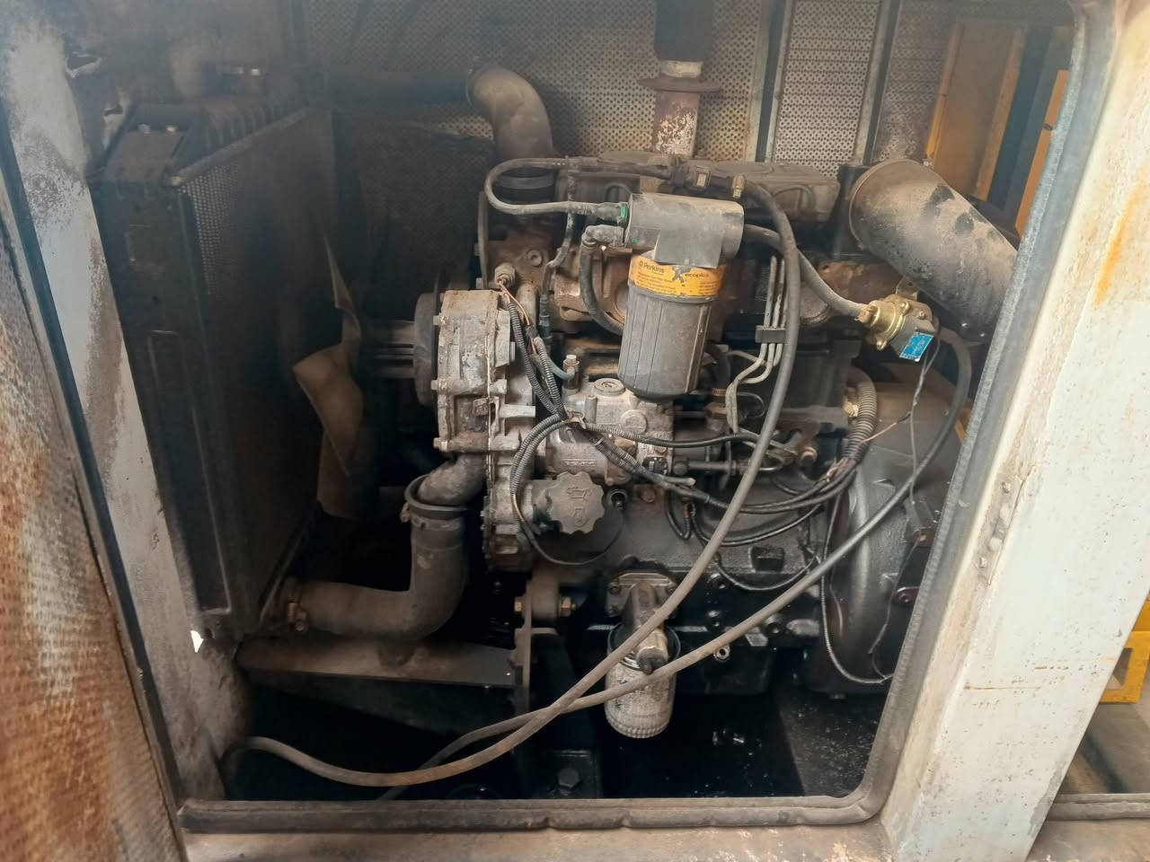 اسلام عليكم
للبيع بيركنز إنكليزي كاتم  105 محرك كايم   
مكان ديالى المقدادية  
رقم الهاتف ***********
