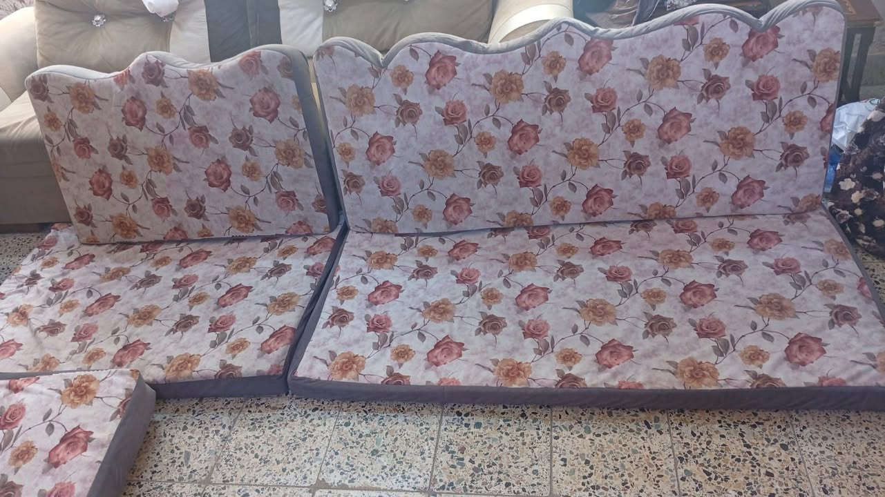 ديوان للبيع السعر فقط 35 الف


**إذا كنت صاحب هذا الإعلان وتريد حذفه لأي سبب، رجاءا أرسل رسالة إلى الدعم الفني**