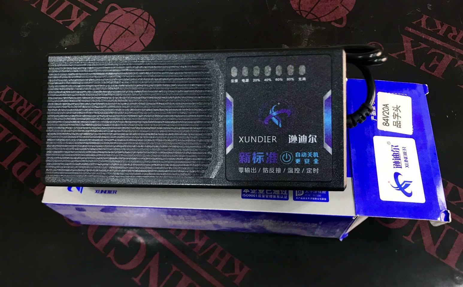 الى زبائننا الكرام نقدم لكم .. 
وجبة جديدة من شاحنات دراجات ( شحن 🔋 )  

🛑 شواحن أصلية وكالة مع ضمان ✔️

🛑 عداد شحن رقمي✔️

🛑 فصل تلقائي من الكهرباء حين اكتمال الشحن ✔️

🔷 متوفرة بجميع الفولتيات و الأنواع ..

حجم ٤٨ فولت - 4 بطاريات . 🔋

حجم ٦٠ فولت - 5 بطاريات . 🔋 

حجم ٧٢ فولت - 6 بطاريات . 🔋

 الأسعار مناسبة جداً ✅

حجم 84 فولت - 7 بطاريات .. ((غالباً  تستعمل لستوتات الشحن )) 🔋 

🔷 عنوان :  ديالى / سوق بلدروز / داخل كراج الرفات القديم / 
مركز محمد .

للأستفسار أكثر مراسلة الصفحه أو الأتصال :
📞*********** 

🛑 تتوفر خدمة توصيل لجميع المحافظات و المناطق 🚕 .
