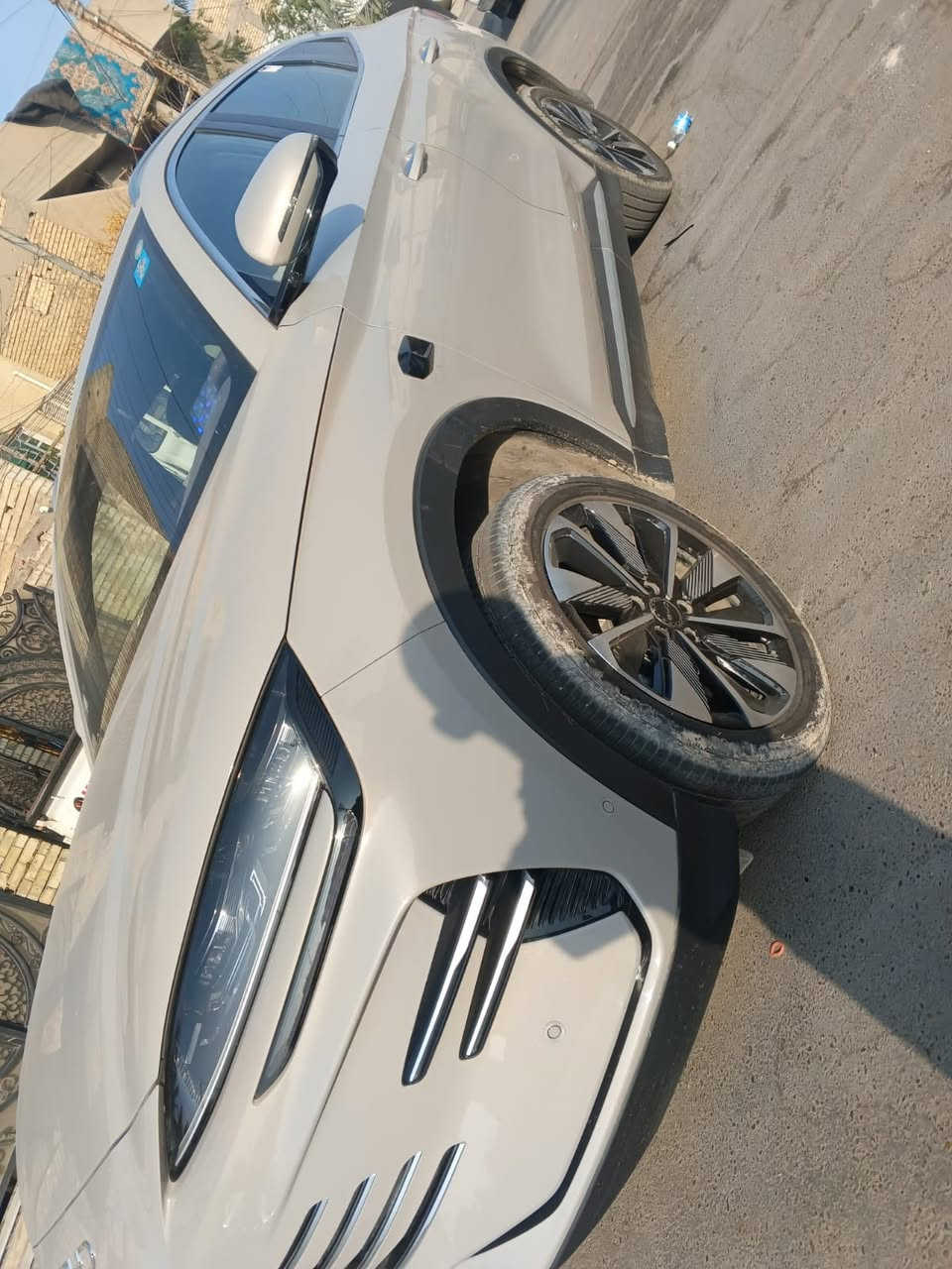 السلام عليكم
بي واي دي سونك بلاس
فول مواصفات 13 كامرة
لون سمنتي
ماشية 1500
بعدهي بوضع الزيرو
السعر 31 مليون
مكان السيارة البياع
الرقم ***********
