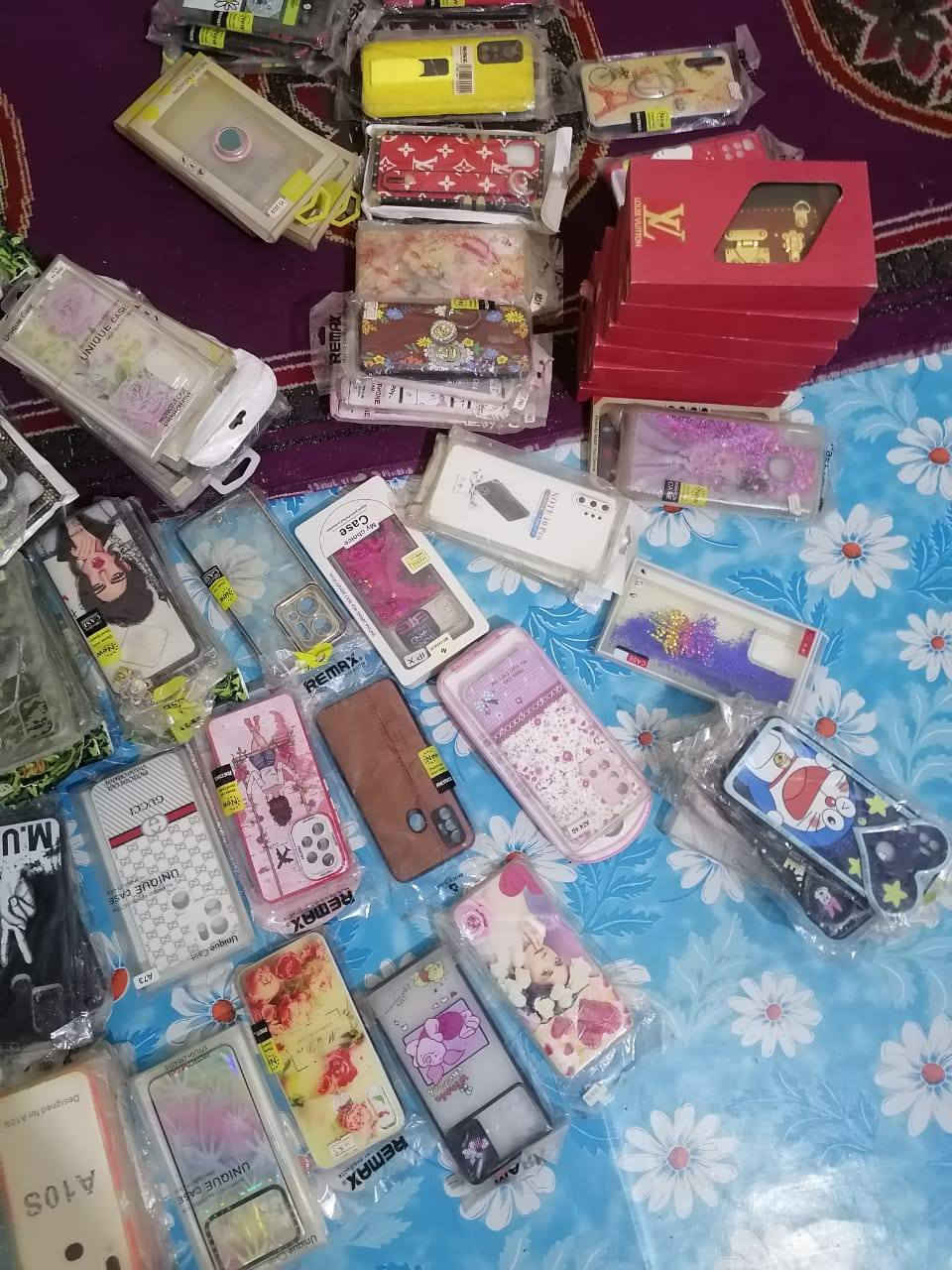 السلام عليكم حافضات موبايل قاعدات موبايل حافضات ايربود ماسكات جكاير تقريبا كلهن بيهن 150 قطعه إلى 200 قطعه كلهن ب65 تصفية محل مكاني ناصرية مركز مستعجل على بيعتهن


**إذا كنت صاحب هذا الإعلان وتريد حذفه لأي سبب، رجاءا أرسل رسالة إلى الدعم الفني**