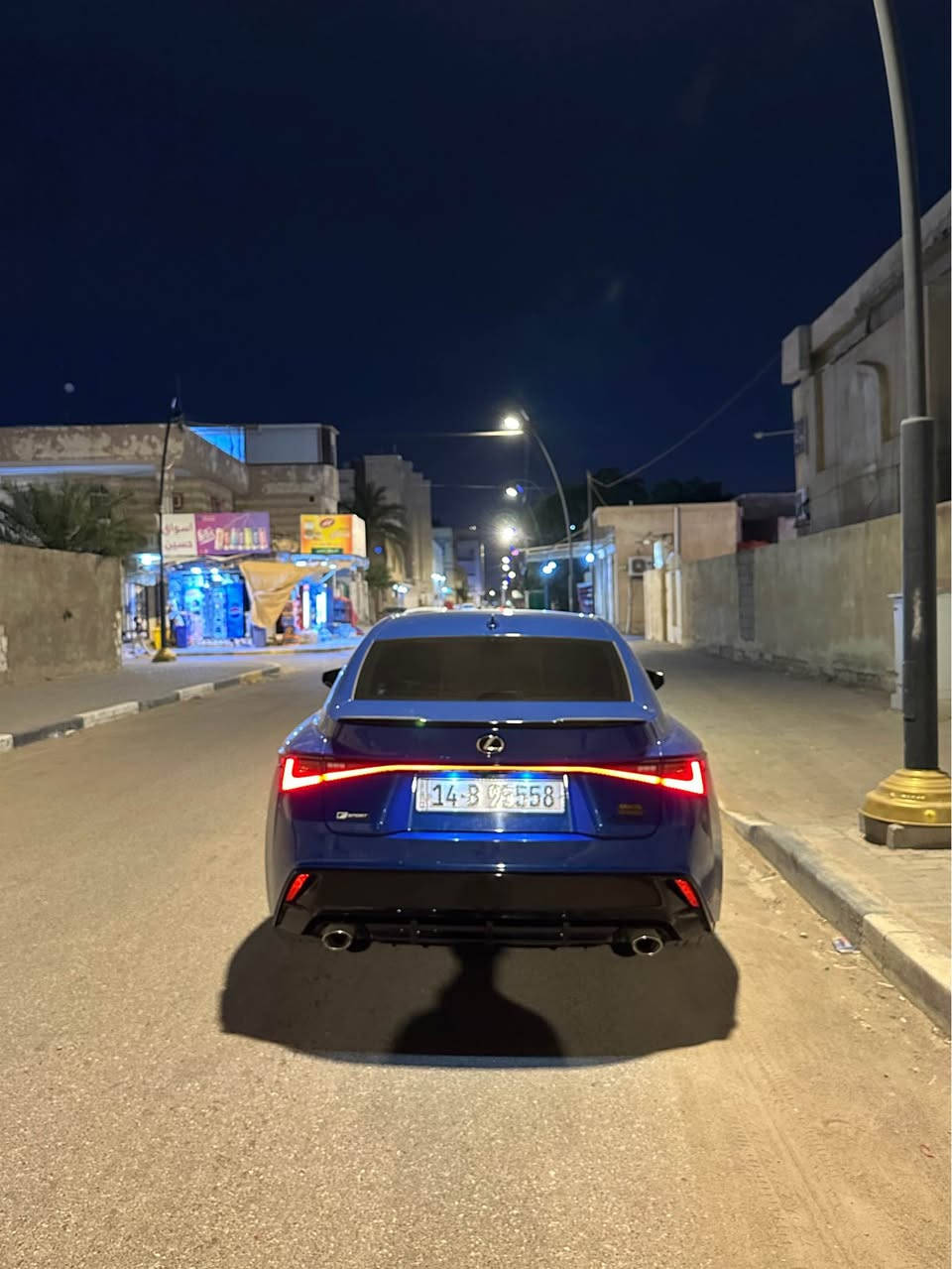 لكزس is350 Fsport 2022
تقرير غرق شغاله وتمشي من امريكا
طلع بيها صبغ ٤ قطع 
 فول مواصفات اف سبورت
رقم بصرة حرة بأسمي
حساسات اماميه وخلفيه 
رادارات 
تحذير خروج من المسار ( قياده شبه ذاتيه)
تحذيرات تصادم امامي وخلفي
لايت لد متفاعل
محرك ٦ سلندر تنفس طبيعي
كير ٨ نمر دفع خلفي 
داخل ابيض جلد 
عينه متحركة 
شفتات ستيرن و تدفئه ستيرن
تبريد وتدفئه كشنات
كامرة خلفيه دواره
وباقي المواصفات المعروفه 
السعر 23.000$ قابل للتفاوض
*********** البصرة, العراق
