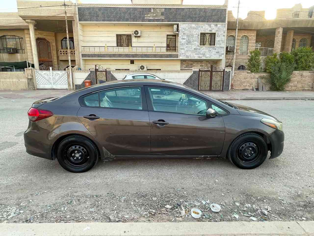 السلام عليكم
كيا فورتي موديل ٢٠١٧ محرك ٢٠٠٠ دوش
بيها جاملغات امامية وبنيد وربع باب الصدر والجاملغ الخلفي الهلال والسونار مرفق مع الصور السعر ١٠٥ وبيها مجال للاستفسار ***********

