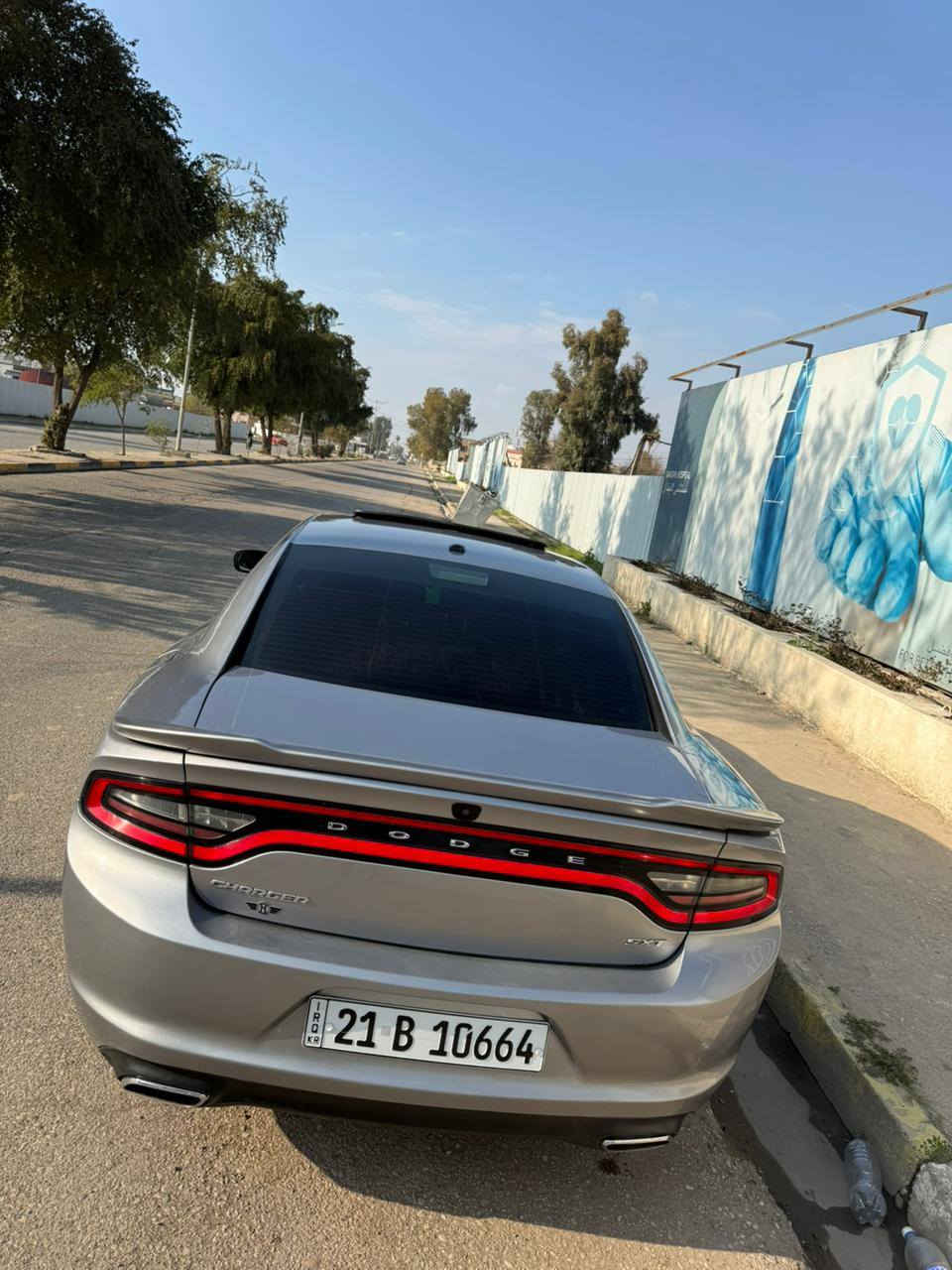 جارجر٢٠١٧ فول مواصفات فتحه سقف شاشه جبيره هيتركشن ويل٢٠ سنويه وهزه جديد باسمي سليمانيه كابون بنزين بدون ضرر داخله كلين  للبيع اوالمراوس حسب القناعه *********** غيرمتواجد عل الفيس
