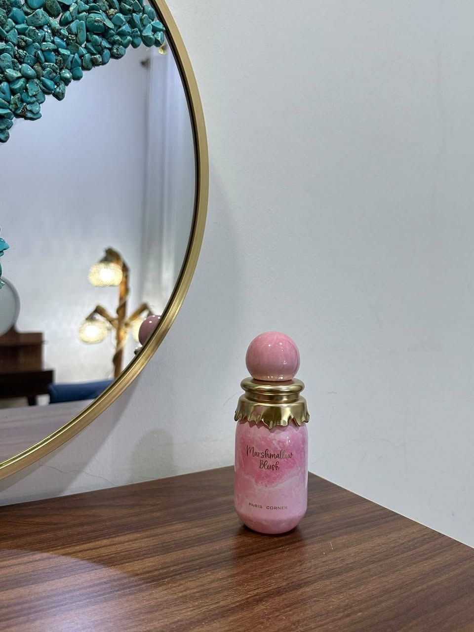السلام عليكم هذا العطر الحديث من شركه باريس كورنر العطر جدا طيبه بنوتبه انوثيه حيل ريحة حلويات اجنن حرفيا ما مستخدم بعده بالعلبه نهايته ٢٧ اصلي مية مية
للتواصل/***********
واتساب
السلام عليكم هذا العطر الحديث من شركه باريس كورنر العطر جدا طيبه بنوتبه انوثيه حيل ريحة حلويات اجنن حرفيا ما مستخدم بعده بالعلبه نهايته ٢٧ اصلي مية مية
