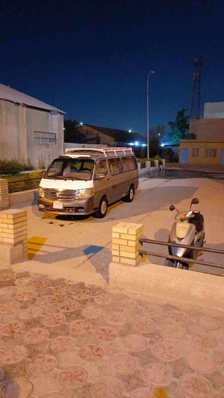 السلام عليكم لبيع فتون موديل 2010 رقم بغداد  بشرط مكينة كير واكسل حداديدة جديد تخم تاير جديد السياره معمرة جديد  دوشمة جديدة مكان السياره بغداد سعر  55وبيهة مجال قليل ***********
