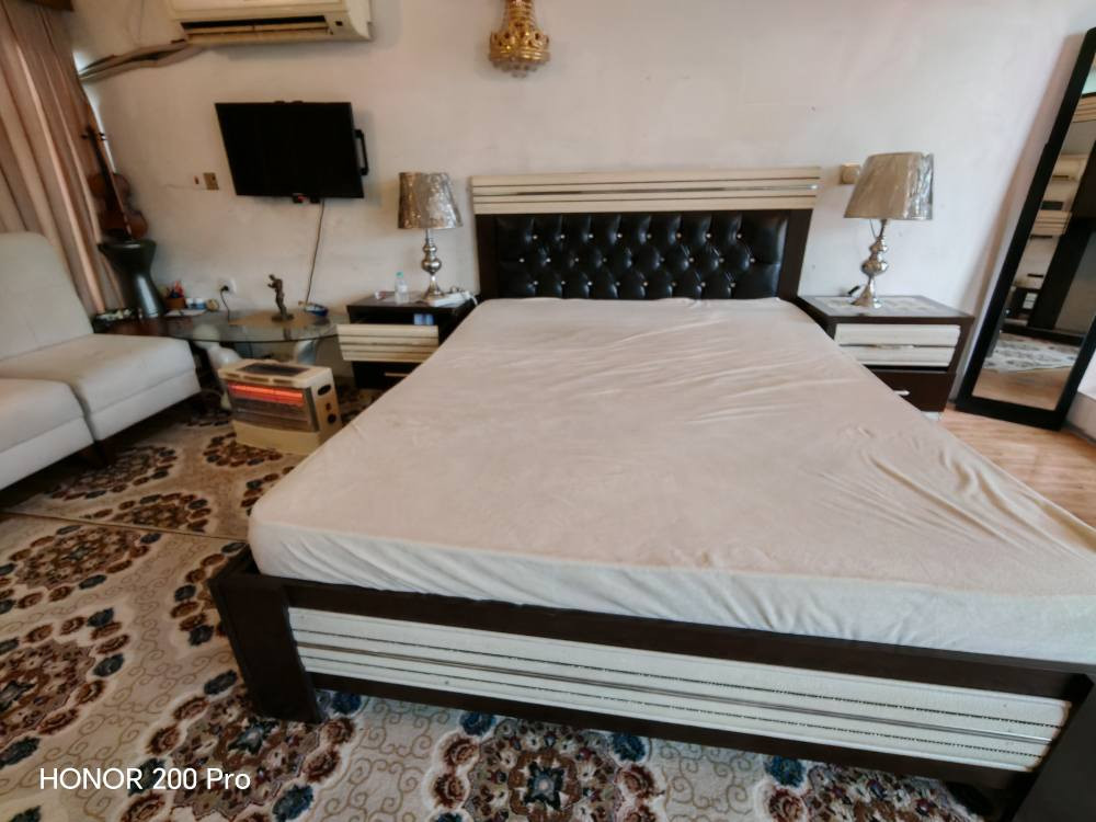 ژووری نوستنی تورکی
تەنها بەپارەی دۆشەکێک
ژوورێکی کامل تورکی 
حەوت پارچەیە
تەنیابەسعری دۆشەکەکەی 
نرخی تەنها 130هەزار
لەوە هەرزانتر جیت ئەوێت 
ناونیشان سلێمانی کانی سپیکە خوارمزگەوتی تەبایی بەرامبەر مارکێتی کەوێ
*********** السليمانية, العراق
