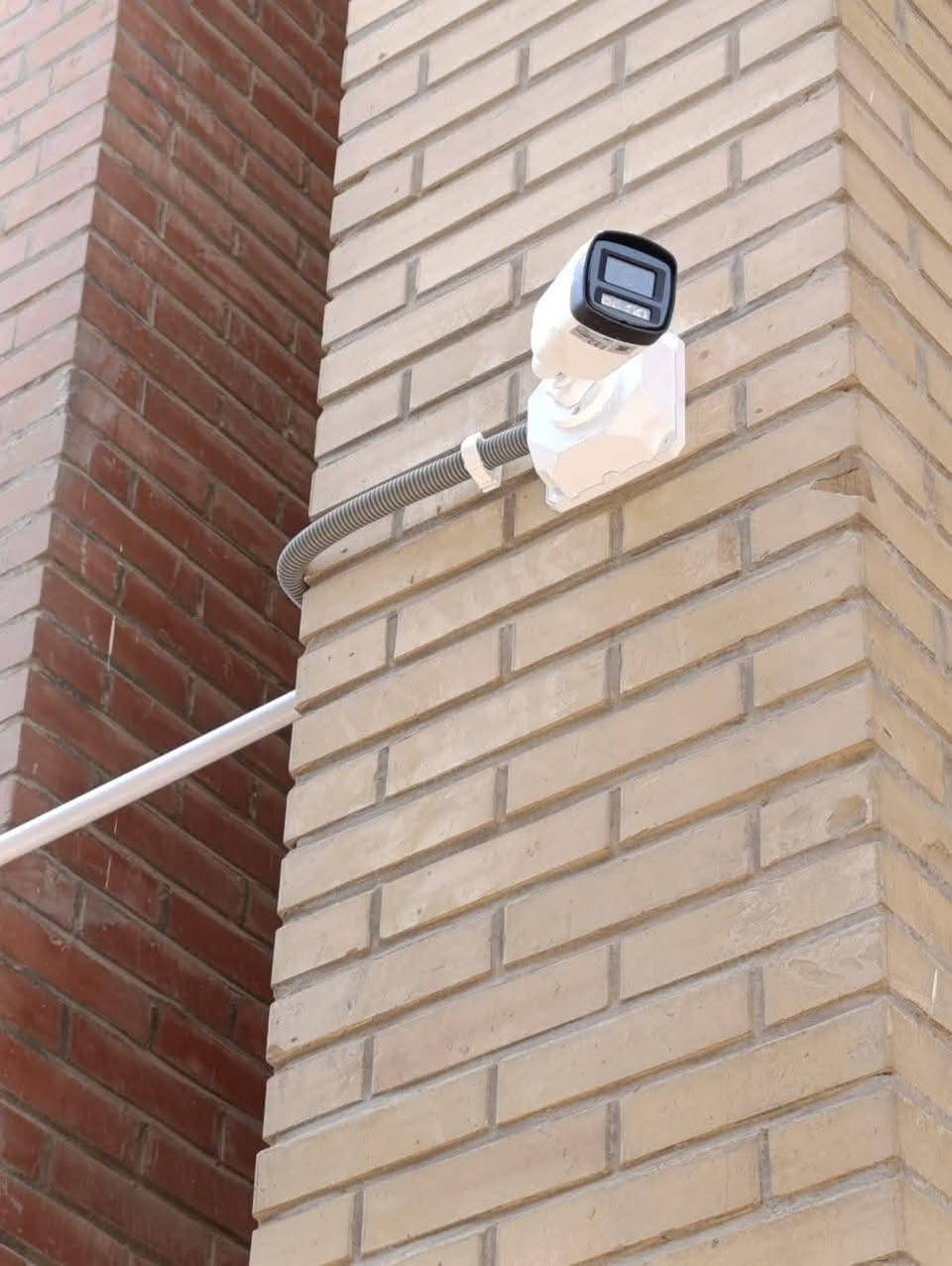 عمر القيسي#

_ مستعدون لتجهيز كافة انواع الكاميرات    
_ صيانة كاميرات المراقبة 🛠️
_برمجة كاميرات المراقبة وربطها على الإنترنت  📱
_ربط و تنصيب كاميرات المراقبة في جميع الاماكن 
_تأسيس وتسليك كافة الكيبلات  

 
منازل🌺
محلات تجارية 🌺
دوائر حكومية🌺 
مواقع امنية 🌺 

🔹اعمالنا في جميع أنحاء اديالى وبغداد
🔹للاستفسار الاتصال :
 ***********🔹
‏‪***********‬‏🔹

او مراسلة الصفحة

🤍🤍🤍🤍
