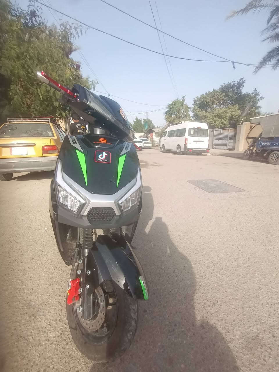 سلام عليكم دراجه سكنز شحن ٦بطاريات سرعه ٩٠ مستعمله شهر مشترينهه صار ٣اشهر السعر ٨٠٠ وبيهه مجال بسيط دراجه جديده ٣نمر وبيهه بك المكان حي الإعلام تقاطع الدرويش راسل ماسنجر أو الرقم ***********
