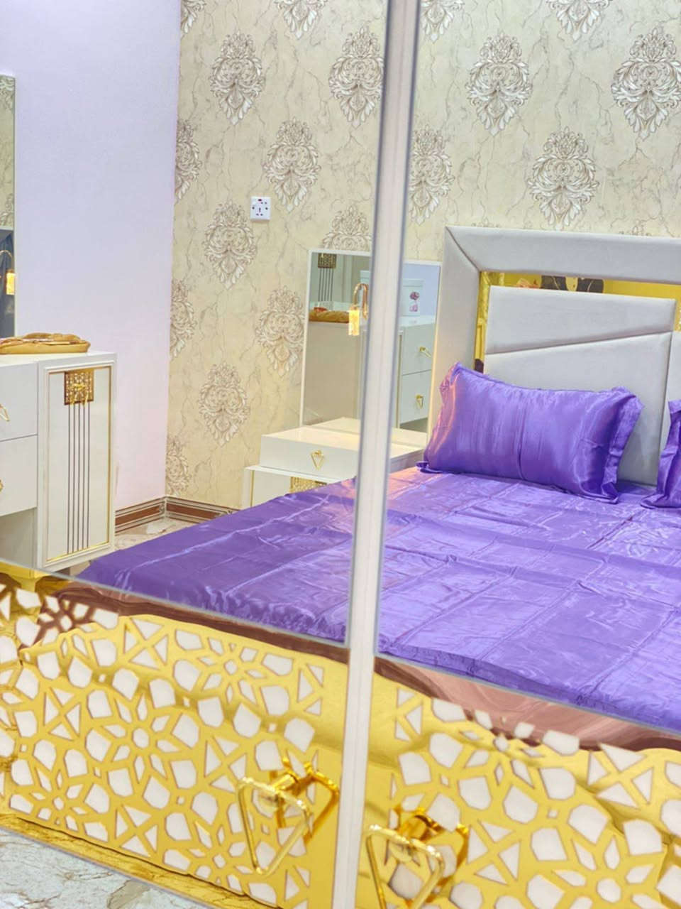 السعر 850 بيها مجال العنوان بغداد الغرفه كلش نظيفه باقي تفاصيل خاص


**إذا كنت صاحب هذا الإعلان وتريد حذفه لأي سبب، رجاءا أرسل رسالة إلى الدعم الفني**