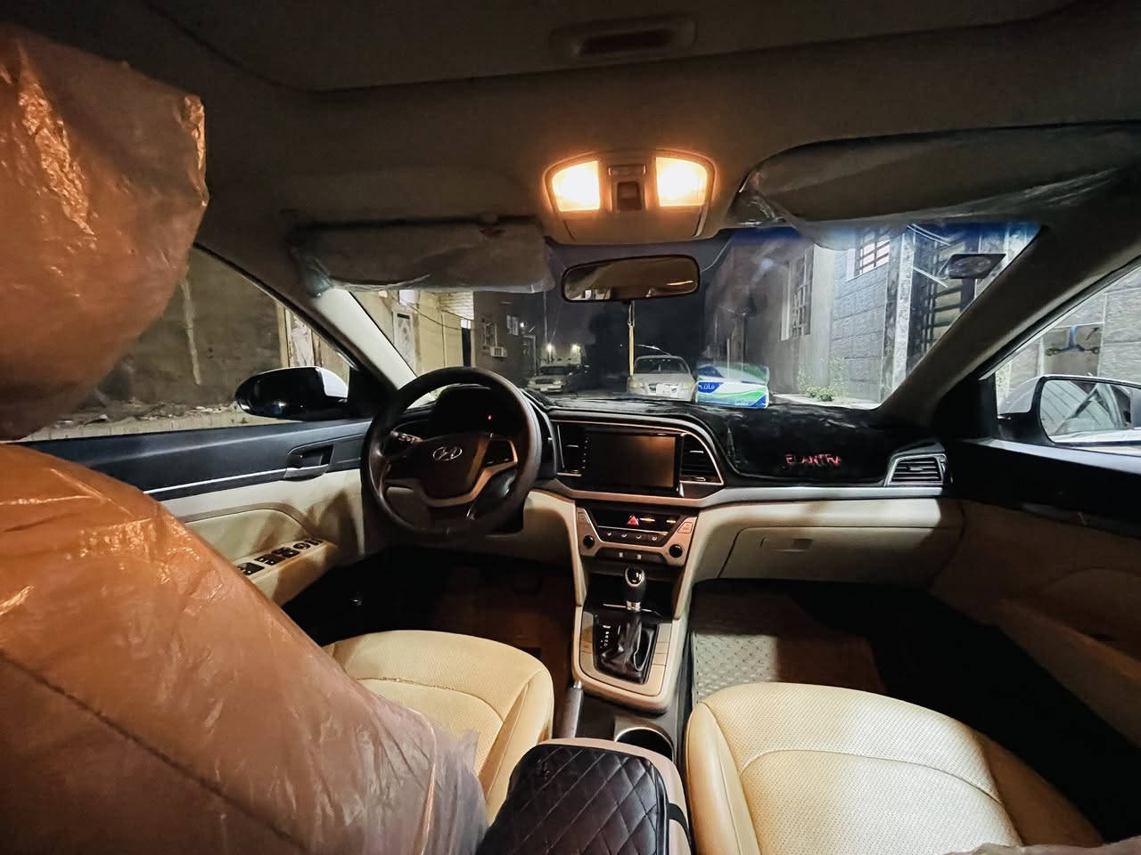 السلام عليكم
هيونداي النترا خليجي 2017

مواصفات GLS 

ماشية 90

رقم نجف لغاية 2028

للاستفسار *********** متوفر واتساب
