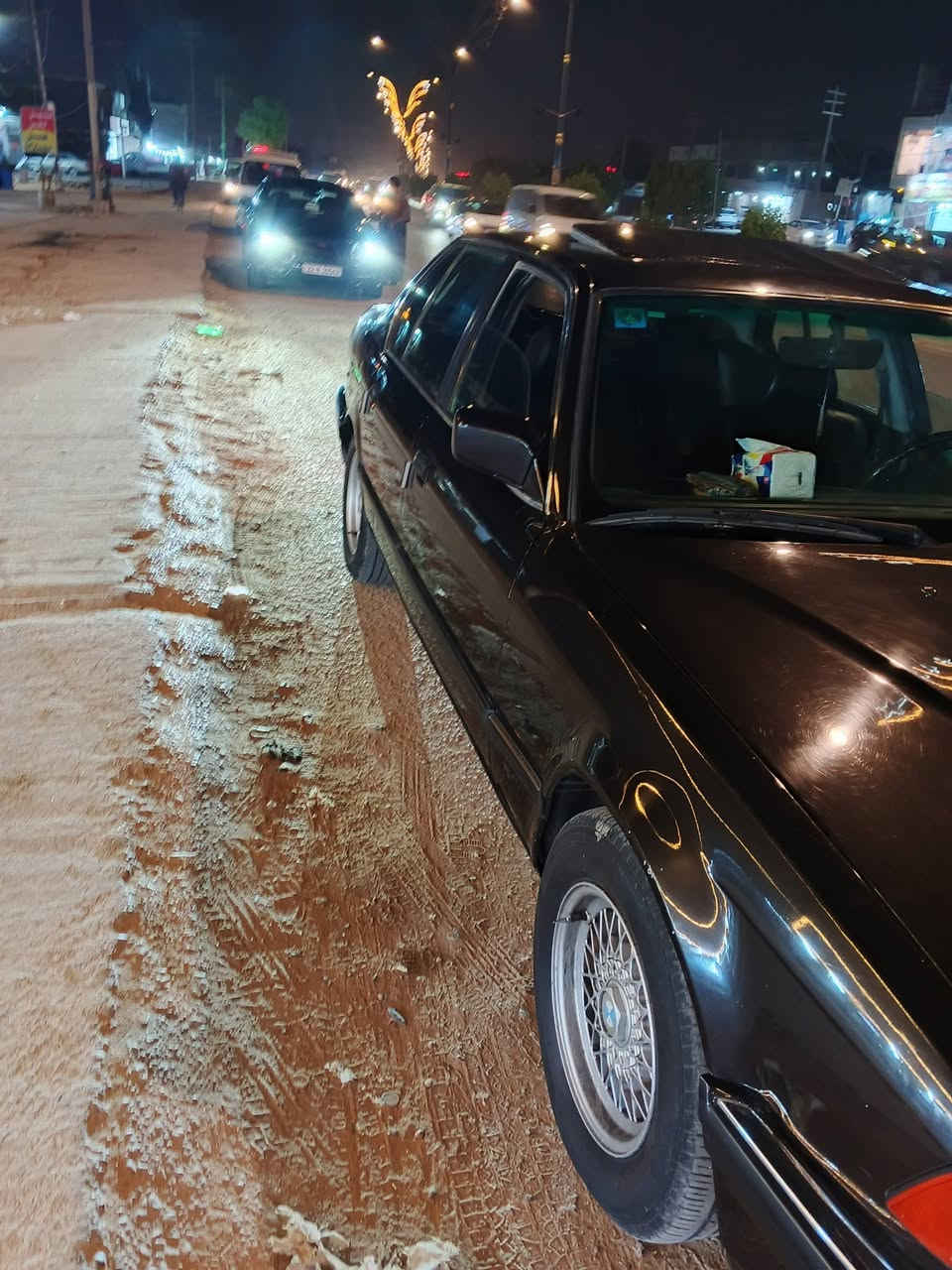 السلام عليكم BMWحجم 735سيارة رقم جديد نكليزي بغداد سنوية ل29 سلايت شغال كلشي شغال  عده تبريد 
السعر 50بيها مجال قليل مكاني بابل الحلة ***********
