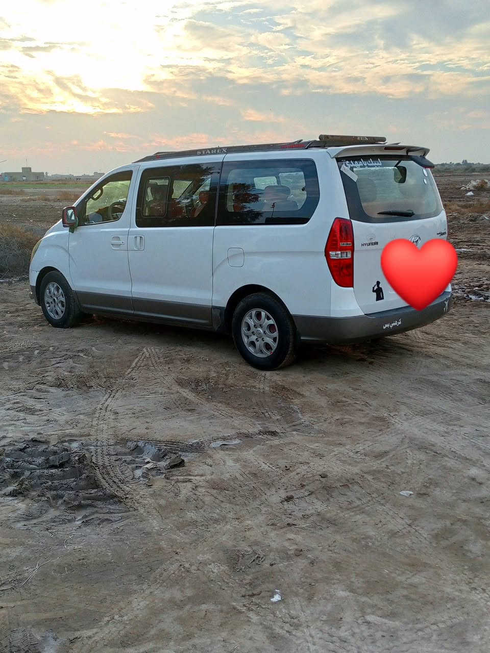 سلام عليكم للبيع ستاركس موديل 2014رقم انكليزي مصفره رقم بصره سياره مكفولة كفاله عامه حداديه كهربائيات تخم تاير جاهزه لاستفسار ***********
