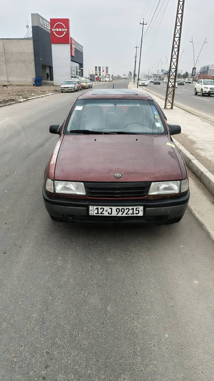 بيع مستعجل فكترا حجم 16 موديل 92 رقم مصطره هزه جديدة سنويه لا 30 كير محرك شرط طخم ورا كتام كلو جديد كاربون بانزين ورقي سيارة جاهزه ترايك وين من يعجبك طخم تاير جديد وايرمنيه كلو شغال سعر 33 بيه مجال شي قليل خوان مكلف بل نشر  عنوان موصل حي الميثاق اليحب يخبرني عل رقم ***********///***********
