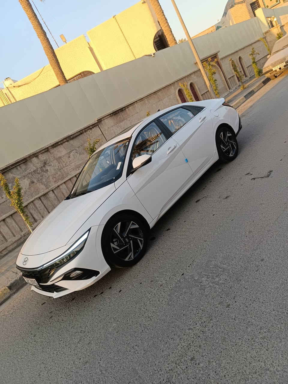 السلام عليكم من رخصت الادمن النترا تجميع الصين موديل 2023 مكفولة كفالة عامة رقم بغداد دولي بأسمي تحويل مباشر ماشية 26
فول السيارة واحد. على. واحد
مواصفات السيارة 
فتحة سقف 
 بصمة ابواب وبصمة تشغيل
وياكل 17
اشاير بل المري
لايت لد
  حساس امامي خلفي 
شاشة كامرة اصلية مري شفط
لا يت 3عدسات
كشنات جلد 
كير. طيارة
تبريد خلفي 
تحكم ستيرن
كروز سرعة
مكينة 1500دبل نوزل 
السيارة بعدة جديدة كلش 
سعر السيارة 137وبية مجال للشراي مكان السيارة بغداد الأعظمية رقمي للتواصل***********
