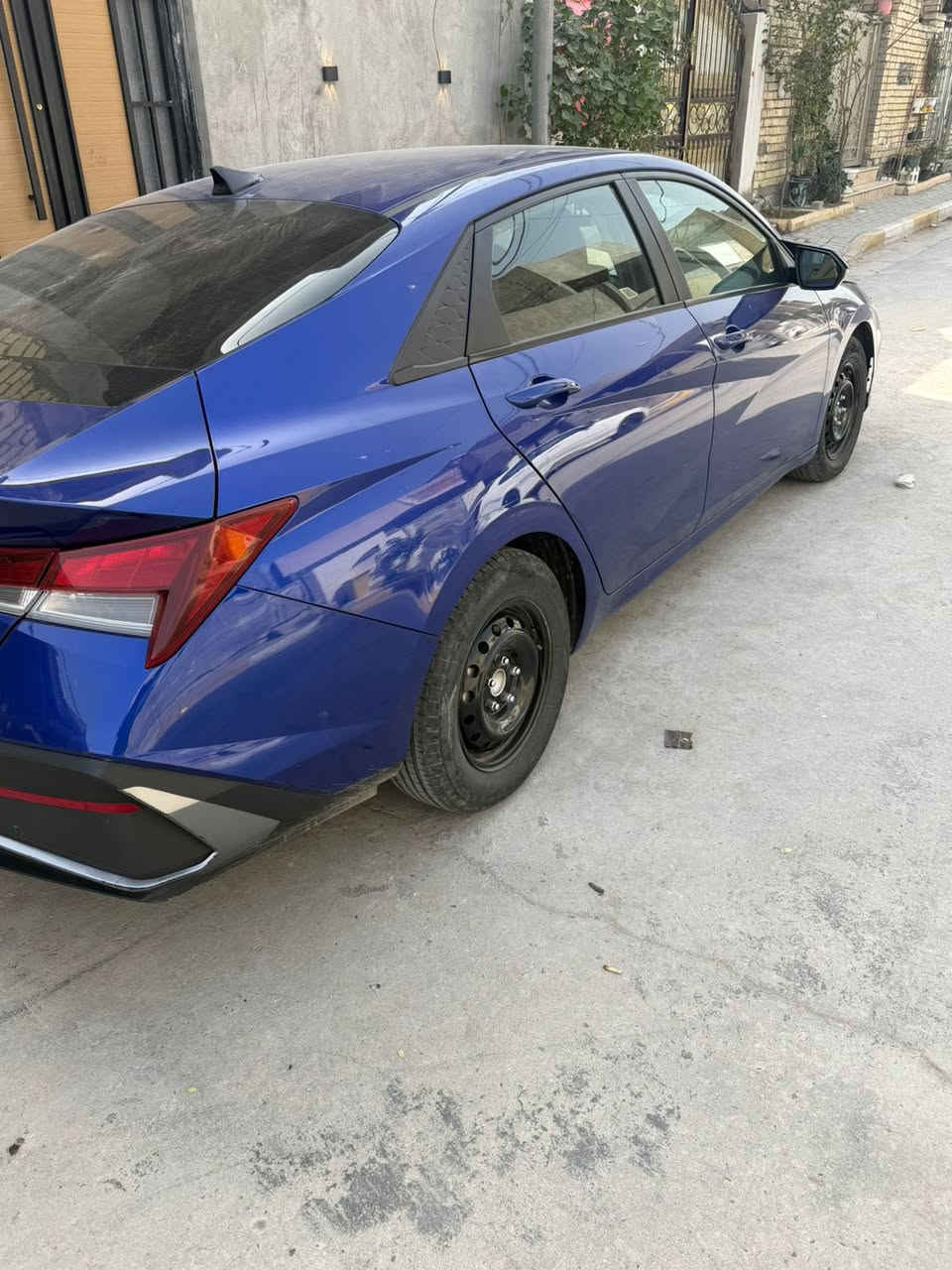 السلام عليكم النترا موديل 24. سياره جديده على ايدي حادثه بس هلال الجاملغ بسمي تحويل ثاني يوم. سياره بدون صبغ  فقط بس حادثها. وراجع بارد. مكاني بغداد الجديده. السعر 165   هاتف ***********
