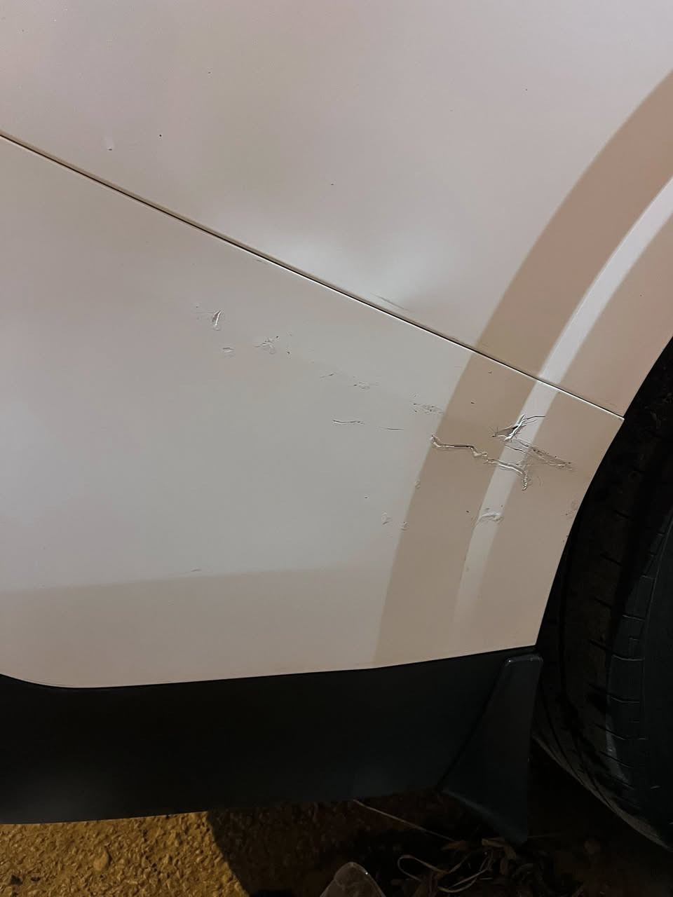 السلام عليكم كيا كرنفال 2023 غاز بانزين شركة واردكوريا مكفولة عدا طخات خفيفة موضحة بالصور 
السيارة ماشية 132 الف 
يراد له إدامة منظومة الغاز به خربطة بسيطة 
رقم انبار باسمي تحويل مباشر 
مكان السيارة الرمادي او هيت 
السعر 257 وبه مجال بسيط 
استفسار ***********
