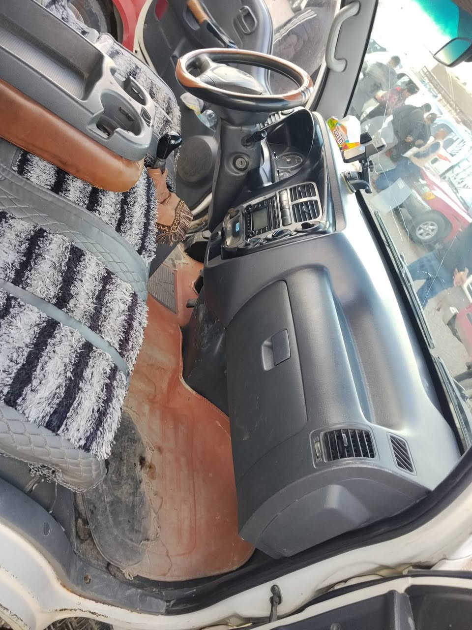 كيا حمل بنكو 2700 موديل 2010  رقم كركوك مكفولة كفالة عامة السيارة شرط المحرك والشاصي والتدفئة والتبريد سنوية نهاية 2027 اتصل *********** مكاني كركوك
