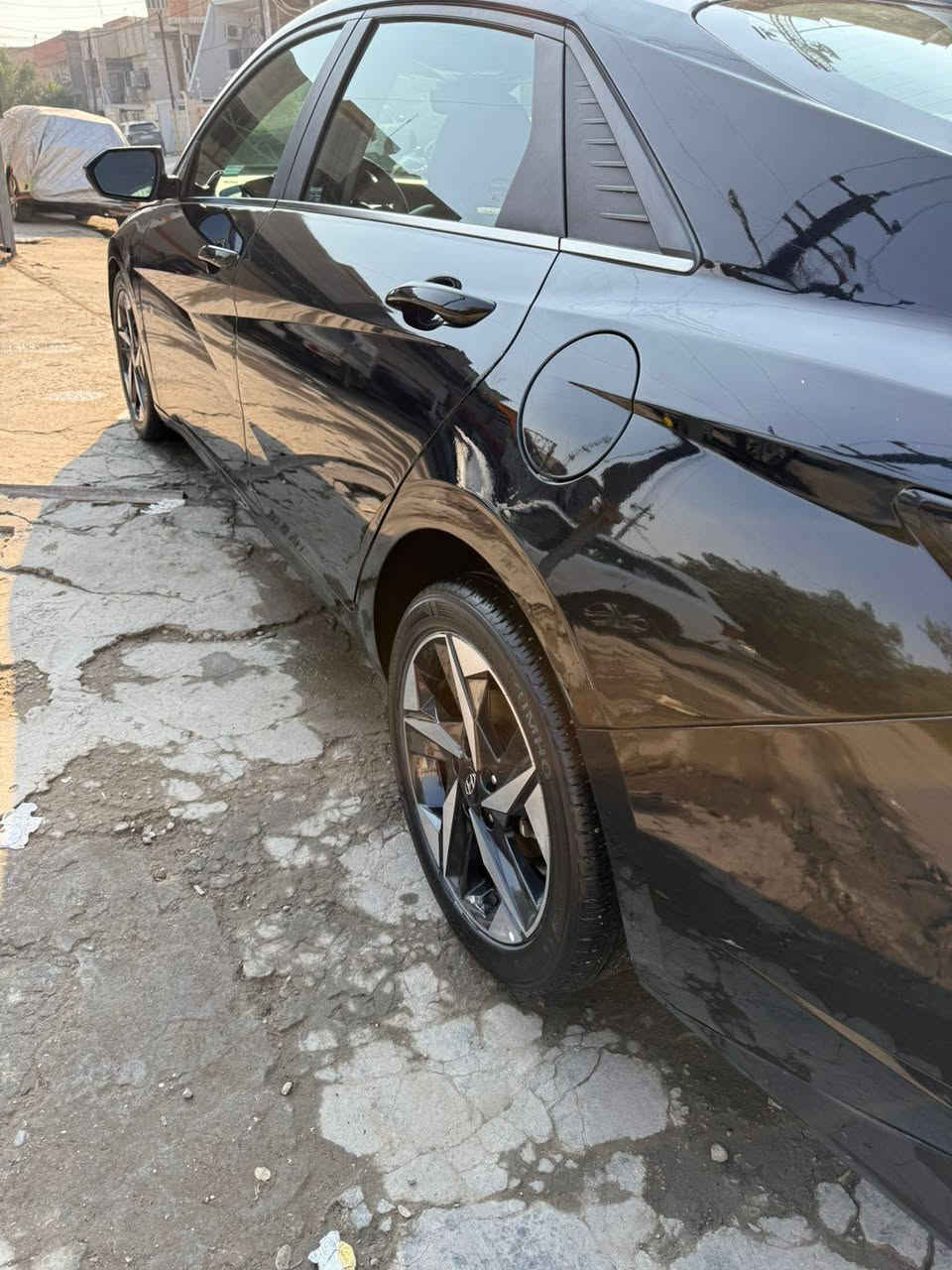 السلام عليك 
الانتره لمتدد ورد امريكي فول مواصفات 
موديل 2023 مرقم بغداد ابسمي 
حادثه قبق جنطه مبدل نفس لون
باب خلفي مبدل اسود 
بدون حوض ولا شواصي سياره جديده 
ماشيه 20 ميل سياره 
السعر 146 
مكان بغداد 
الاتصال ***********
