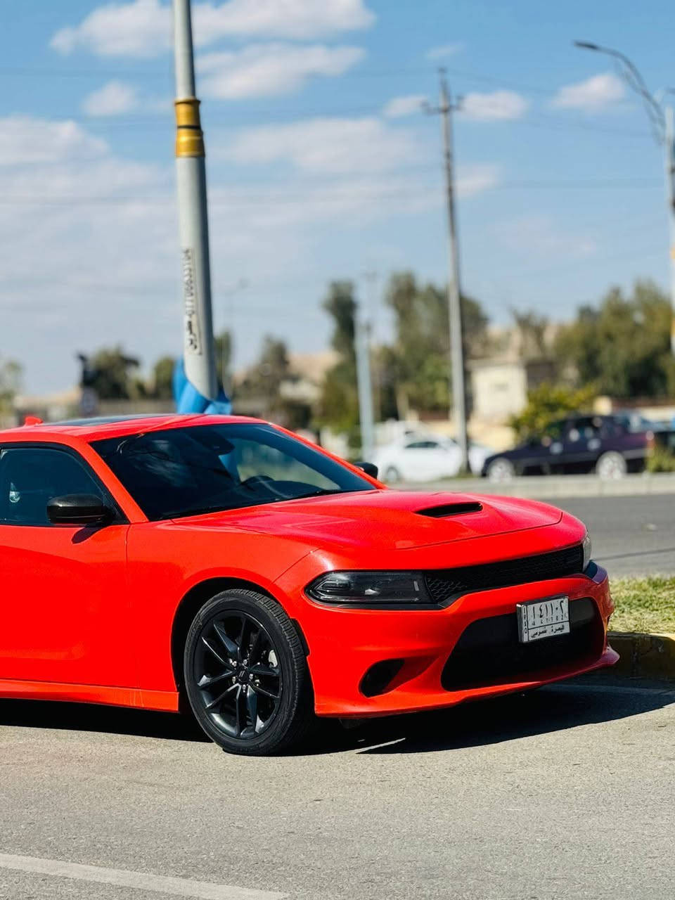 دوج جارجر GT فول مواصفات فور ويل 
موديل سيارة 22 
محرك 3600 /6/ 
(كير مكينة شرط الفحص 
مواصفات
فتحة سلايت
رادار امامي
رادار جانبي 
كشنات تبريد تدفئة
كشنات كهربائي خزن
ابواب بصمة 
تشغيل عن بعد 
لايتات زينون عدسة
مواصفات ال GT الفول 
سيارة ممتعوبة احلة من صور
تخم تاير قبل 5 ايام 
مابيها مصروف دينار
حادث السياره 
حرق الجاملغ الخلفي جدا بسيط فقط 
او صور حادث امريكي مع صور
مكان سيارة البصرة 
السعر 230 وبيه مجال بسيط 
للاستفسار رقم ***********
