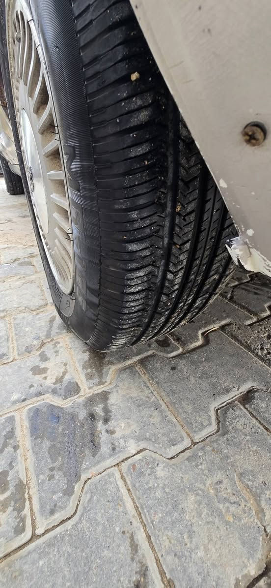 مرخصة مدير لگروب
هارتوب مديل 90 للبيع فقط 
سعر 24 وبيه مجال بلاش بلاش
رقم بابل مشروع وطني
سنويه 27  شرط لمداور 
تخم تاير
حداديه جديده قبل شهرين سويته
گير ومكينه مكفولات( مكينه ففيتي فيشه وبطل ابيض يعني المرغوب )
مكاني نجف
*********** اتصل وبل خدمه
