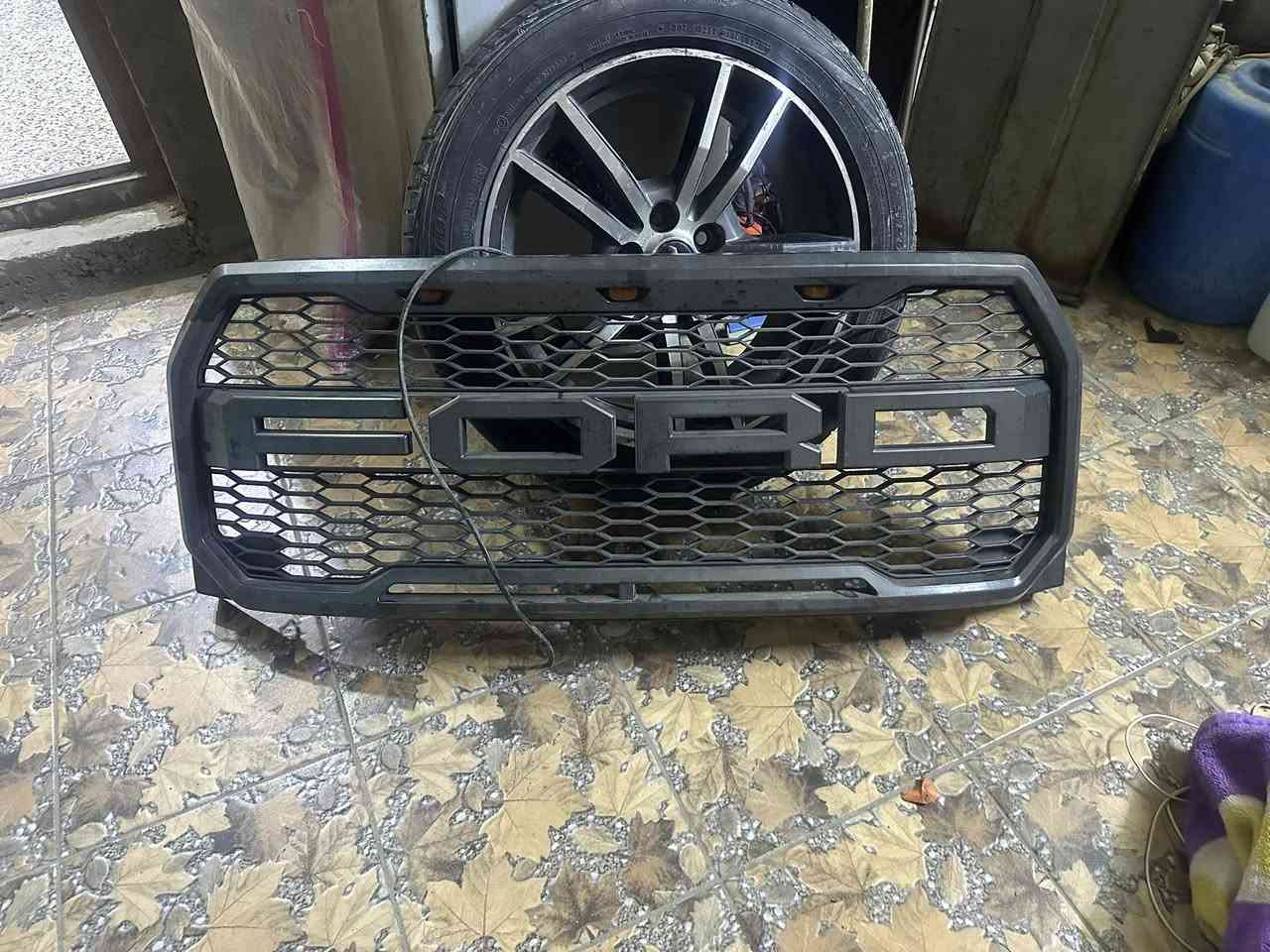 غراض f 150
شباك رابتر ابو لد ب 75 الف موديل 2017 
شباك اصلي ابيض ب 60 الف موديل 2017 
ايطار مسجل شاشه صغيره  موديل 2017 25 الف 
ايطار مسجل شاشه جبيره موديل 2023


**إذا كنت صاحب هذا الإعلان وتريد حذفه لأي سبب، رجاءا أرسل رسالة إلى الدعم الفني**