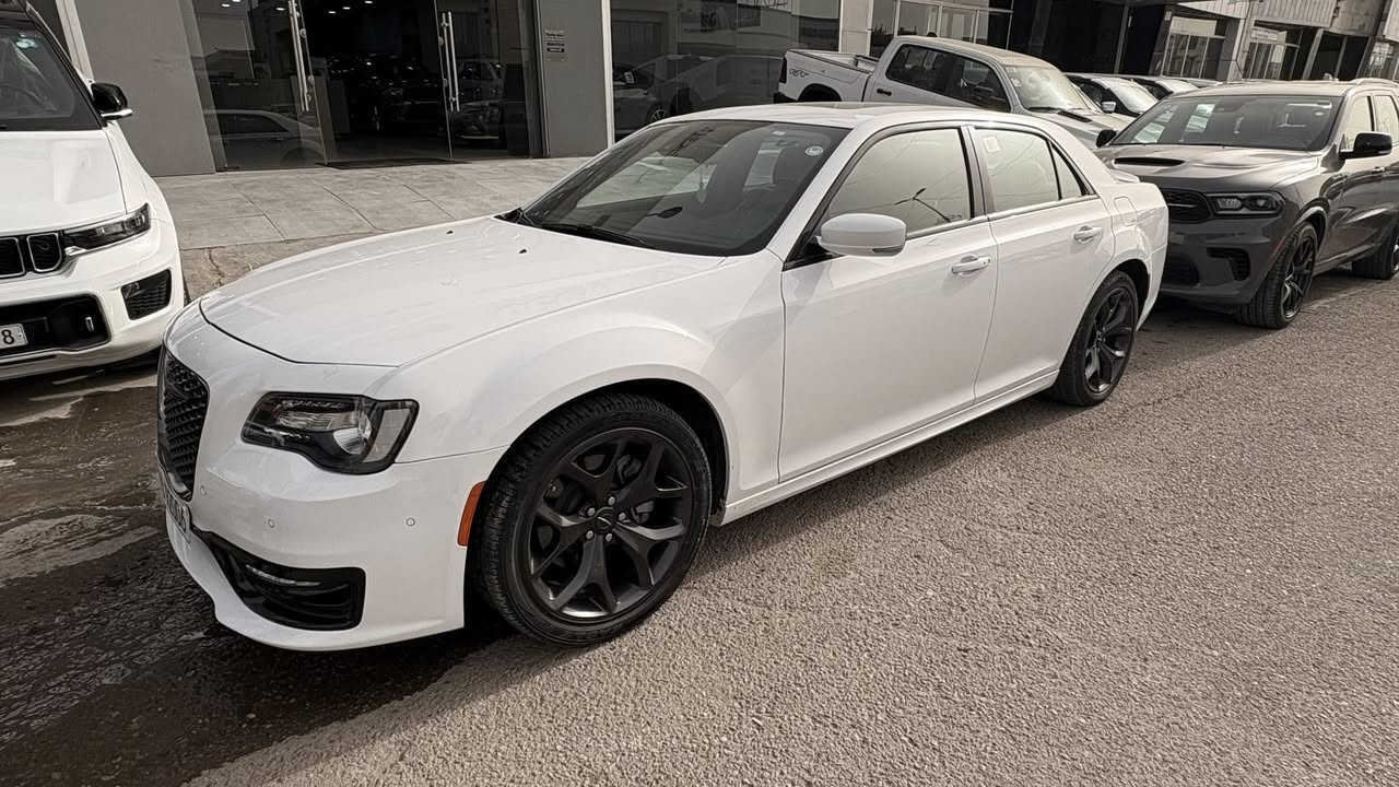 السلام عليكم
اوباما ٢٠٢٣ وكالة خليجية 
لون ابيض s اربيل ماشية ٥٠ الف 
مكفولة وباسمنا السعر ٣٧.٥٠٠$ وبيها مجال 
***********0
