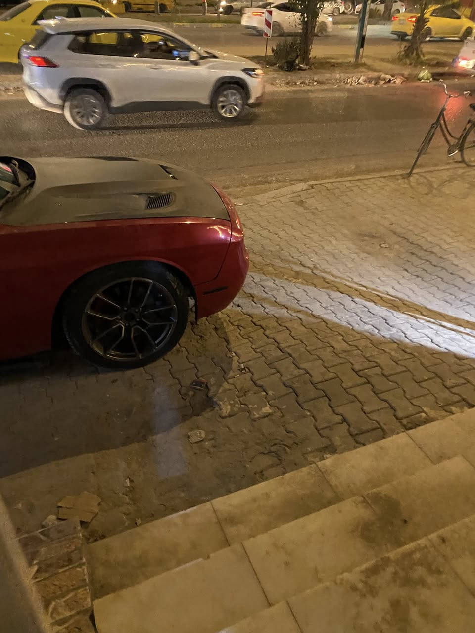 جالنجر. اللون مميز. السعر السعر 128 ترهم مراوس
موديل. 12. محدثه. 2020 . البجم و الورة 
‏5700 rt  ✈️
ماشية 135 كيلو فقط  السيارة كلش نضيفة ومداريها 
غرفته بالجيس 
كير مكينه كفاله. شرط 
التبريد ثلج . مواصفات الارتي.
  1 فتحة
2 تبريد قطعتين 
3 بصمة ابواب 
4 كشنات مخمل 
 5 ثلاجة 
 6 تحكمات ستيرن 
7 شادله كامرة وشاشه 
8 . كشن كهربائي 
منضومة زنون شادله  اصليه. 
عليه برمجه مراوح انسه شي اسمة حماوة 
وبرمجه استخدام يومي
عليه ويل اس ارتي. 
وبنيد اس ارتي 
🔵كفر دركة اصلي جلد  اس ار تي. 
🔴اكزوز رياضي بي بوابة فتح و اغلاق 
السيارة ما ناقصه برغي كلشي متصرف عليه 
رقم بغداد انكليزي. 
السيارة بسمي.  مداور ثاني يوم 
مكاني بالنجف 
حادثه جاملغ السدر وربع باب السدر. امريكا 
وبيه بالعراق كلير فقط رش. جاملغ  السايق وباب السياق كلير ورش فقط. بدون معجون شرط.


**إذا كنت صاحب هذا الإعلان وتريد حذفه لأي سبب، رجاءا أرسل رسالة إلى الدعم الفني**