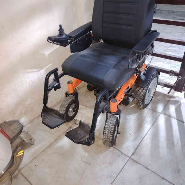 عربانه للبيع غير متسعمله للاحتياجات الخاصه السعر٦٠٠ تواصلو ع رقم***********
