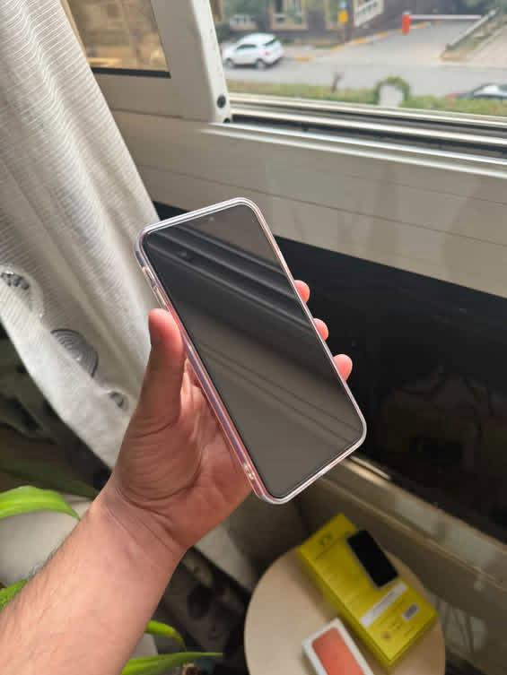 السلام عليكم Xs max محدث 17 برو ماكس جهاز نضيف كلش ذاكره 64  دبل سيمكارت رايده ب 245 بي مجال بسيط مكاني بغداد الطوبجي ***********
