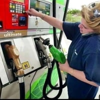 بطاقة البنزين • مكتبة المستقبل • كركوك شارع القدس