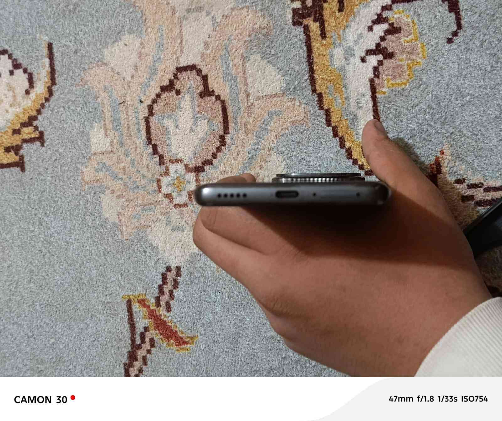 جهاز للبيع السعر خاص مستخدم مدة شهرين فقط مداخل صيانه ابد
رقم الهاتف *********** عنوان ناصريه قرب مستشفى القلب 
مع جميع ملحقاتة 
ريدمي نوت 14 برو بلس 5g 

ذاكرة 512 الرام 12 

سعة بطارية 5110 والشاحنة 120W

ومقاوم للماء والصدمات والغبار بعمق متر ونصف لمدة 30 دقيقه بمعيار IP68 

يأتي بمعالج من شركة كوالكم وبتكنلوجيا 4 نانو 

مع معالج رسومي من نوع Adreno 810

الكامرة.  خلفية ثلاثية 200+8+2 ميغا بكسل والامامية 20 ميغا بكسل
