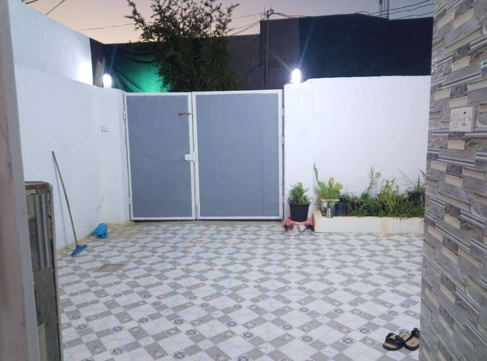 السلام عليكم بيت  للبيع التقية الثالثة ورة مطعم بغداد طابو زراعي طابقين التفاصيل اتصل على الرقم *********** 
***********
