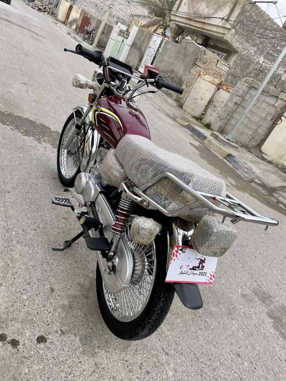 السلام عليكم
دراجة تايكر 2025 كفالة وكلهة شغالة  دراجة بعدهة جديدة واحلى من صور اوراقهة اصولية وكاملة سعر 675 وبية مجال 
ديالى بلدروز ***********
