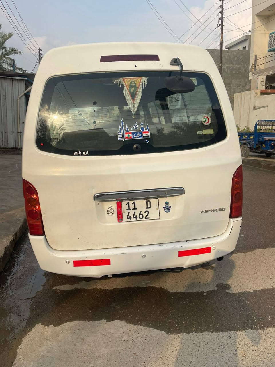 السلام عليكم جنبي 2014 كاملة من كلشي بسمي ومصفره رقم انكليزي سياره كلش حلوة بيها صبغ ربع الاخير وربع الجنطه السعر 85 وبيها مجال صدر جديد ومكينه وكير *********** مكانها البياع
