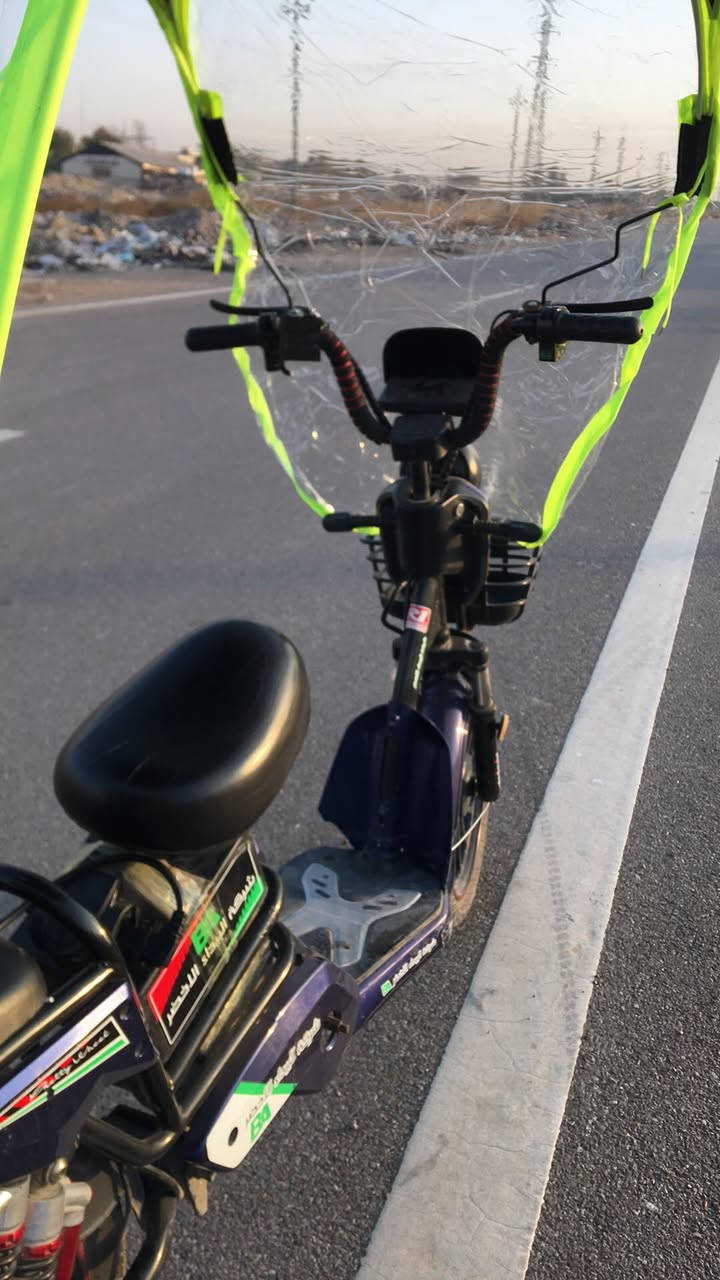 السلام عليكم
للبيع دراجه شحن بطارية ٤
حجم ٢٠ حديدة 
السعر ٢٥٠
بغداد الحسينية رقم ***********
