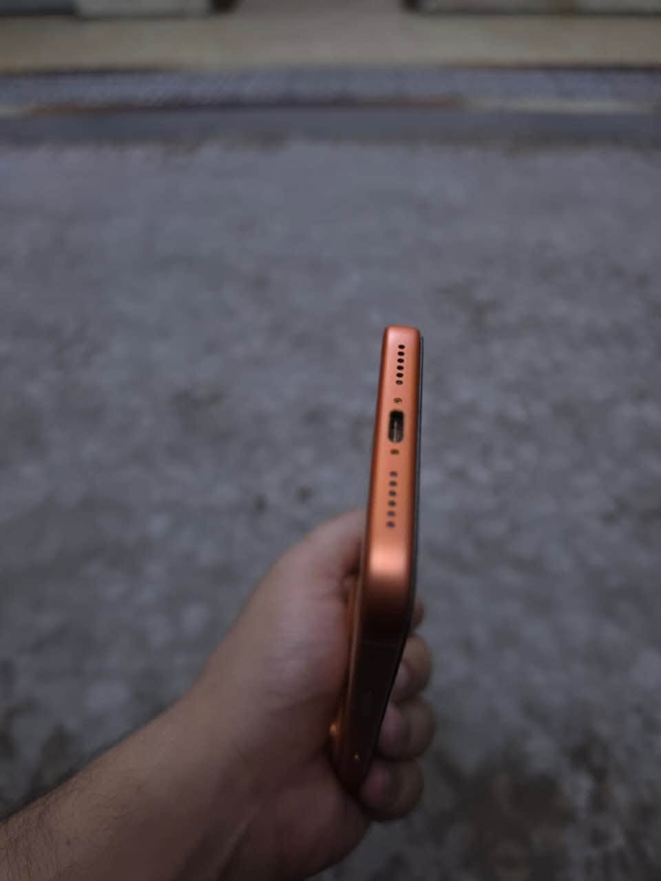 إعلان بيع آيفون 17 برو ماكس
السلام عليكم.. للبيع هاتف آيفون 17 برو ماكس (iPhone 17 Pro Max) نظيف جداً وأخو الجديد.
تفاصيل ومواصفات الجهاز:
 الموديل: iPhone 17 Pro Max
 الذاكرة الداخلية: 256 جيجابايت
 نسبة البطارية: 99% (ممتازة جداً)
السعر:1800,وبي مجال بسيط جداً
 الضمان: يحتوي على ضمان استبدال معتمد من شركة القلعة 🛡️
 الحالة: الجهاز بحالة ممتازة وبدون أي مشاكل أو عيوب.
التواصل والعنوان:
 📍 العنوان: بغداد - حي البتول
 📞 رقم التواصل: ***********
