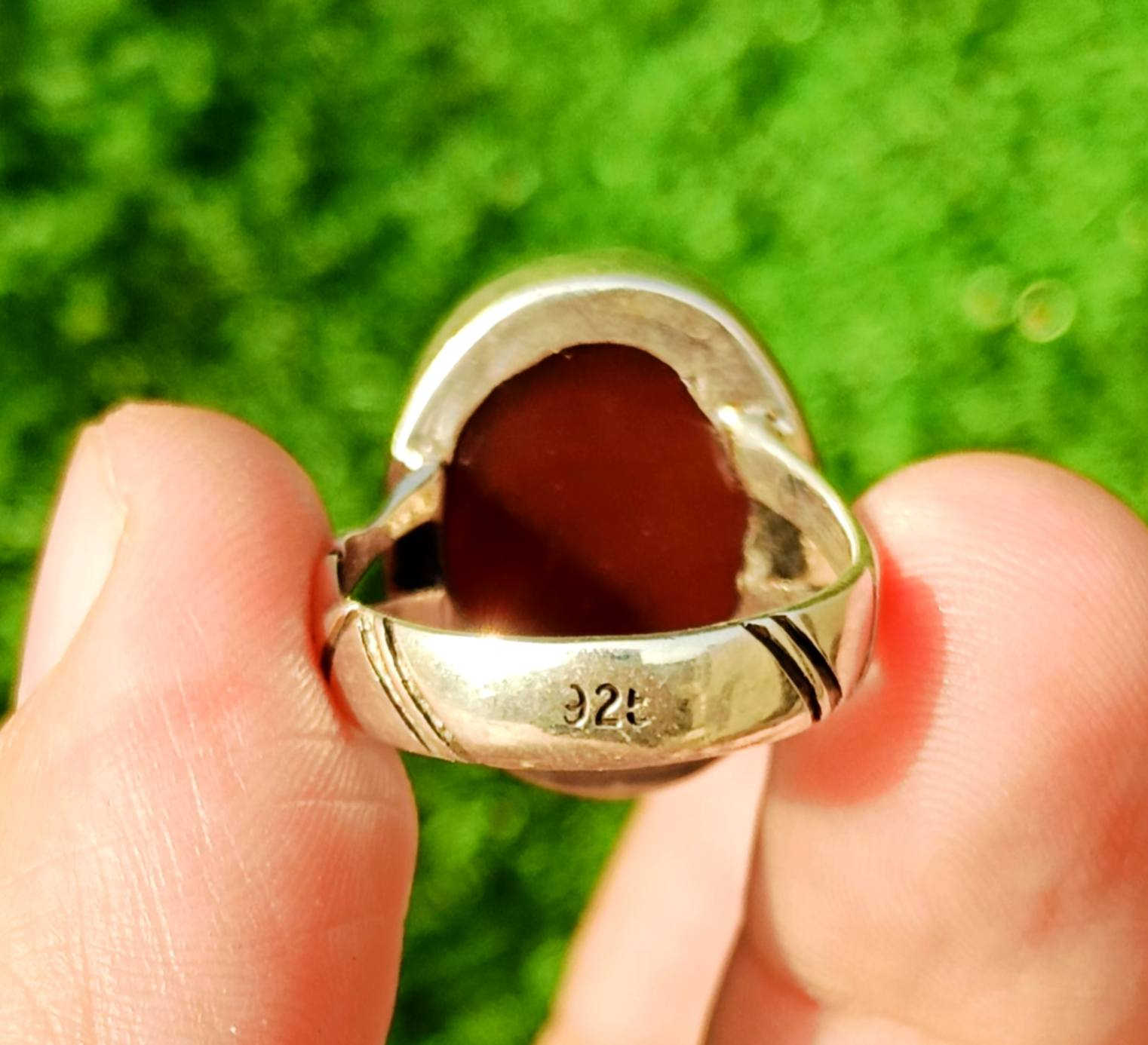 سلام عليـــــكم 🫷🏿👇👇

تحفه فنيــيه(عقيق يماني ذمه كرز الكرز صافي زلال) 🍒🍒

صياغه يدويه فضه مختومة(925)
قيــــــاس الخاتم(20..21)

يوجد توصيل بدون مراوس او حجز مكاني سماوه سعره مع التوصيل(35)🔒🔒


**إذا كنت صاحب هذا الإعلان وتريد حذفه لأي سبب، رجاءا أرسل رسالة إلى الدعم الفني**