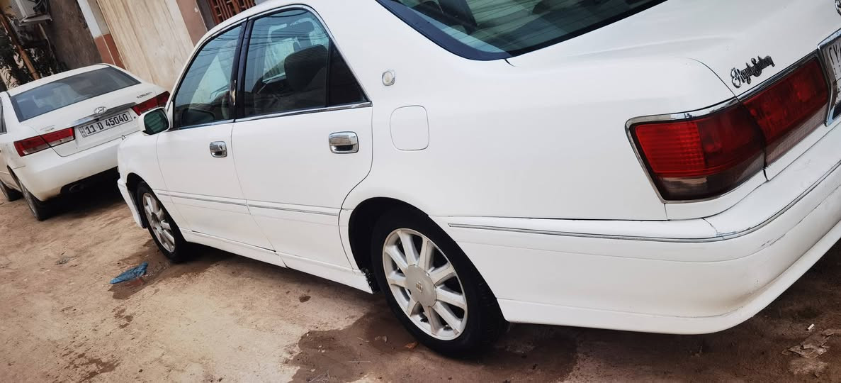 شاصي ٧١ مدفوع كمرك وضريبة وقرص باقي على الأرقام كصة قماره وتبديل بدنة ٢٠٠٣ تبريدثلج تدفئة مكينة ثنين ونص رقم كركوك بيع ٨٥ اومراوس الانترا سيراتو عنوان نجف شارع المطار ***********
