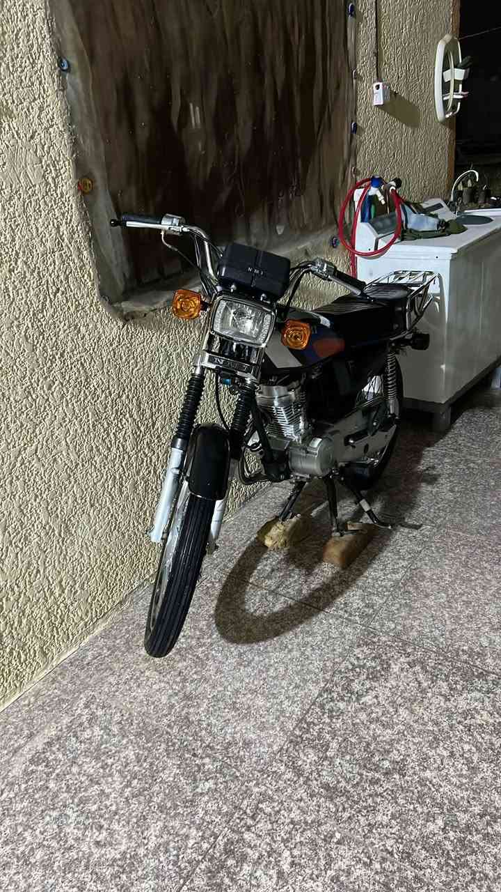 إسلام عليكم للبيع نامه تعمير كله شلامجه اصلي مكينه شلامجه اصلي شاصي نامه موديل ٢٥ أوراق باقي غراض ومكينه كله اصلي بلاد دراجه شوفت عينك واحلا بعد من صوره السعر ٧٠٠ وبيها مجال ولشراي يدلل تصال وهاذا رقمي ***********
