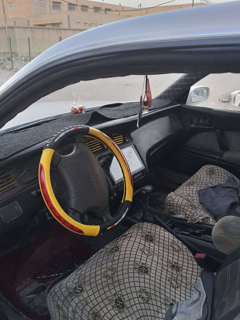 بطه منفصل ورقمه نكليزي وبسمي وكفاله عمه ومكان الناصريه سعر 52وبيه مجال محرك 3000هذه رقمي.  ‏‏‪0787 549 3923‬‏
